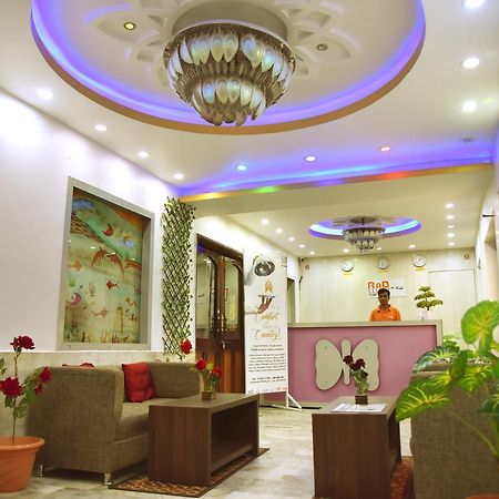 Rnb Select Vijay Delux Hotell Sultānpur Exteriör bild